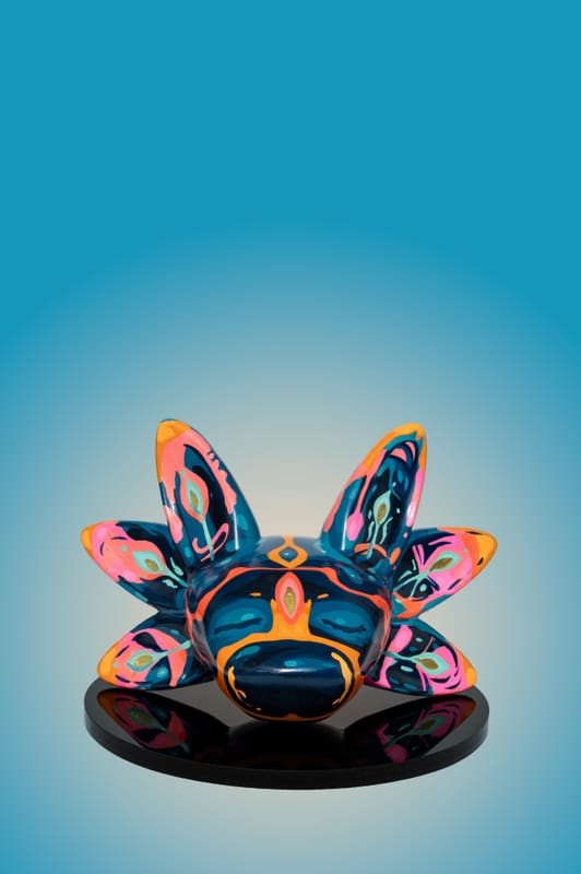 Axolotl sculpture painted by Decken, front view